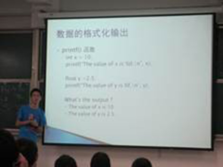 太阳集团城官网1407“微爱社”举办计算机二级考试考前辅导