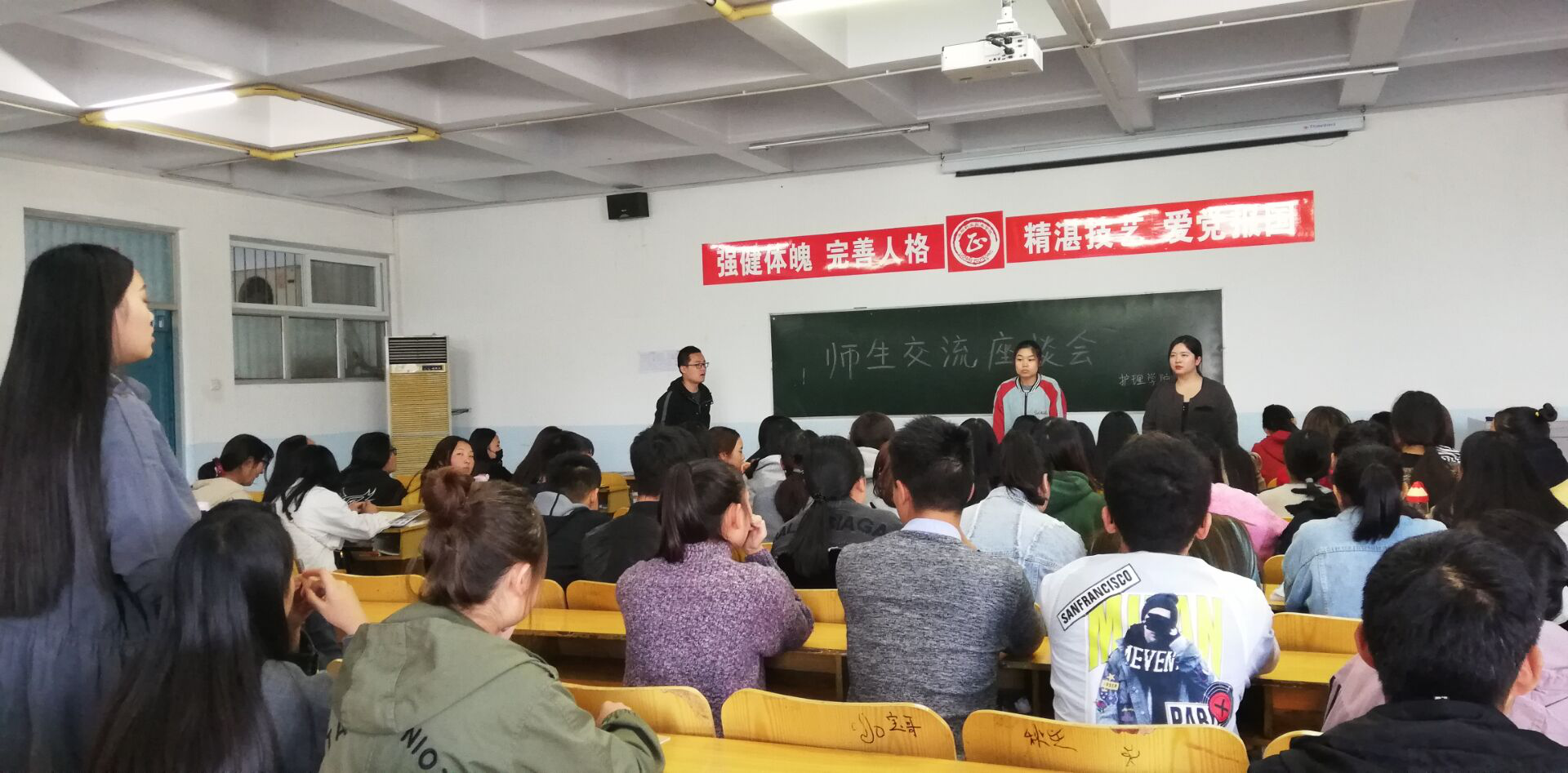 5be8ed367405b.png 5be8ed367405b.png