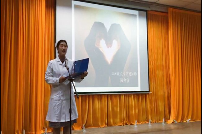 5cc04415017c8.jpg 5cc04415017c8.jpg