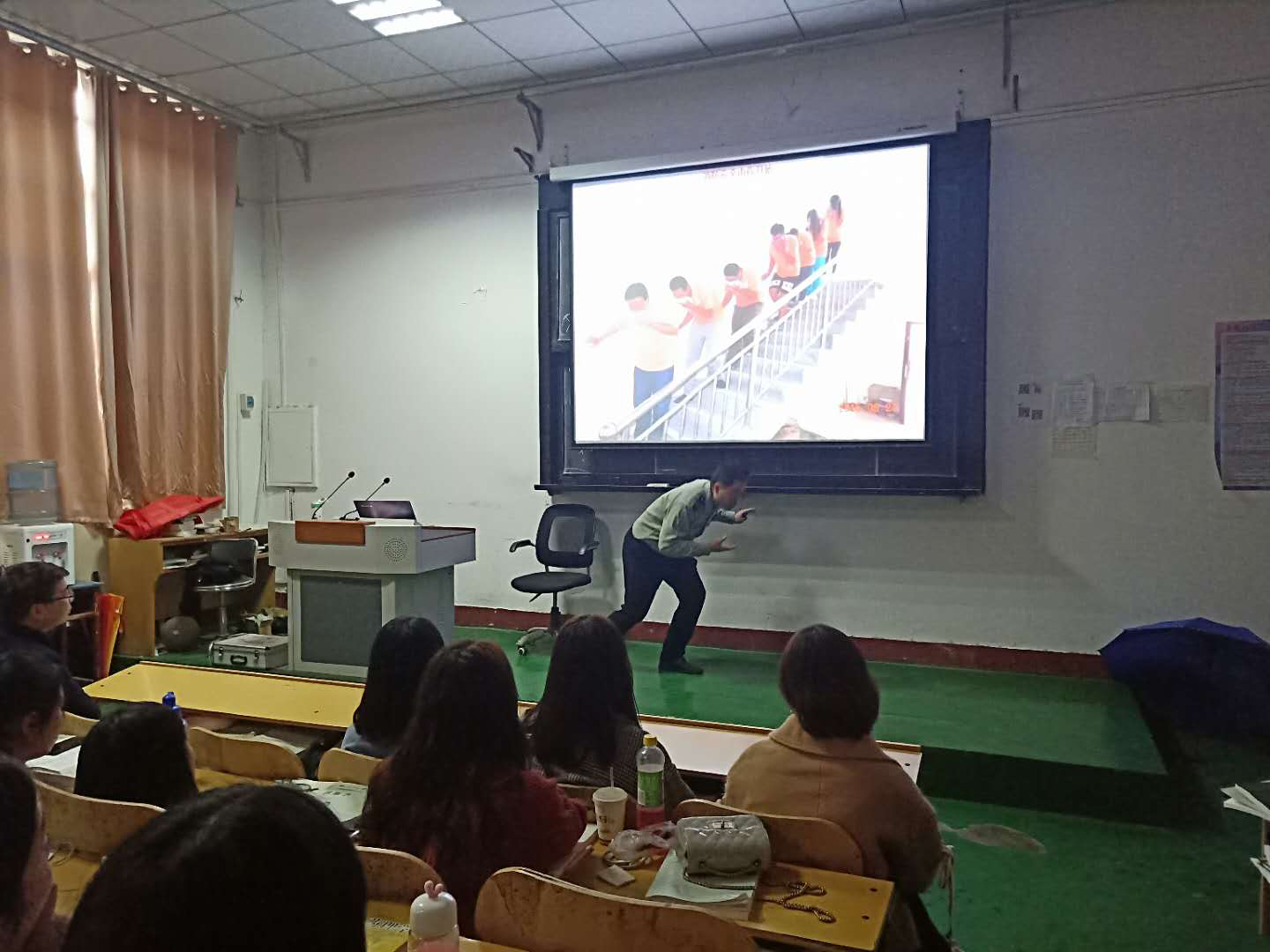 5be4f6bc2d1ba.png 5be4f6bc2d1ba.png