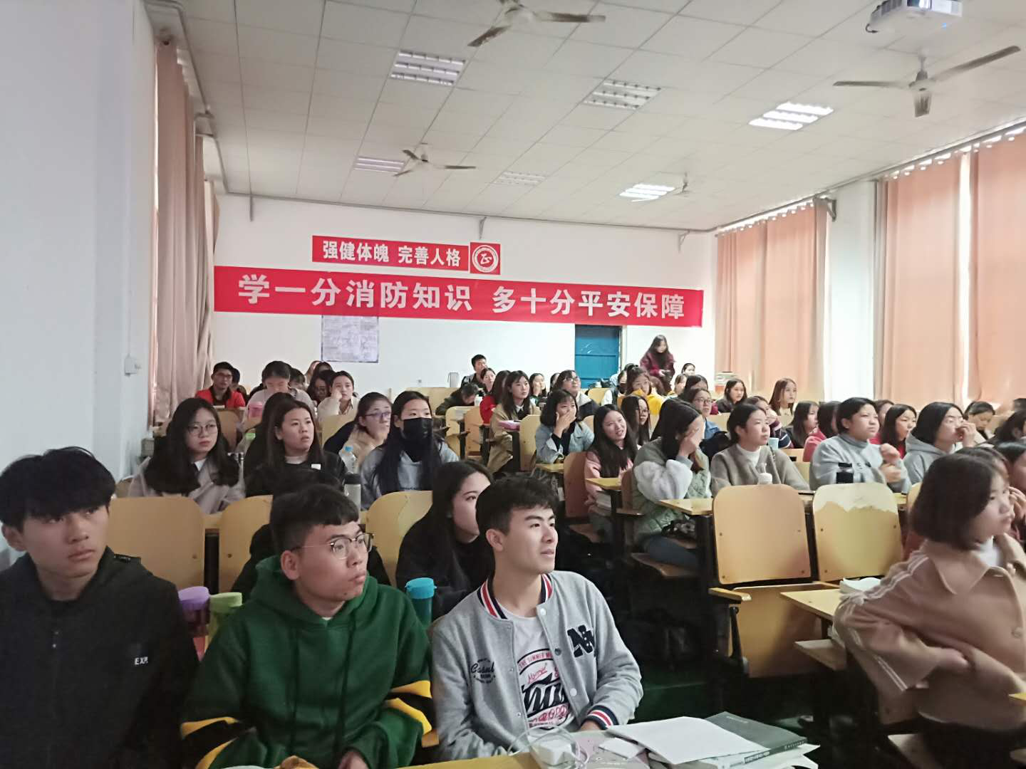 5be4f7b15b830.png 5be4f7b15b830.png